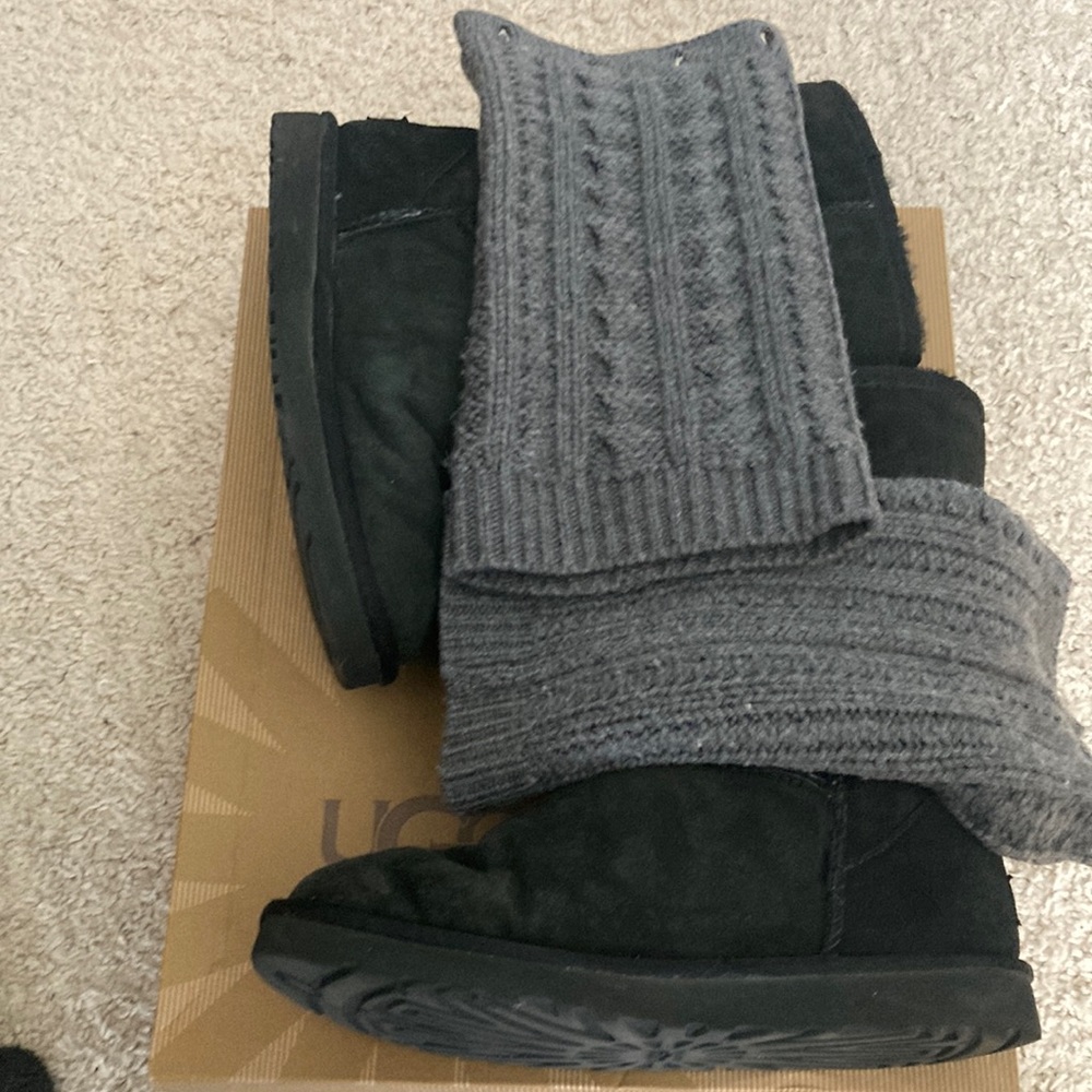 Woman’s black UGG size 7